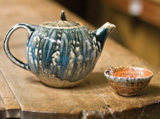 Tea-Ceramics-Lisa-Hammond-Teapot-1024x597