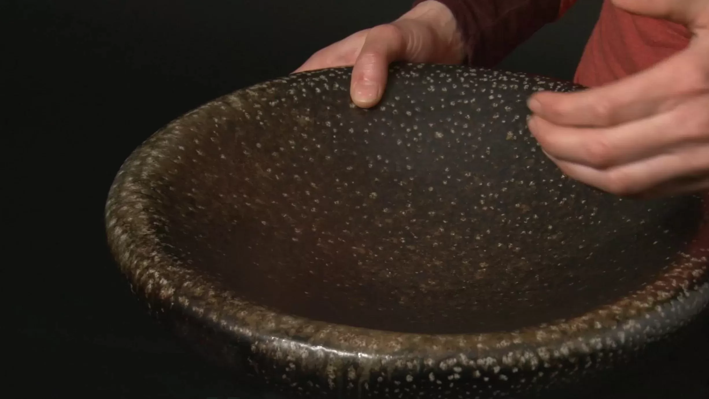 tp amh 1 jpg webp Talking Pots | Anne Mette Hjortshøj | Hollow Dishes Salt Glaze