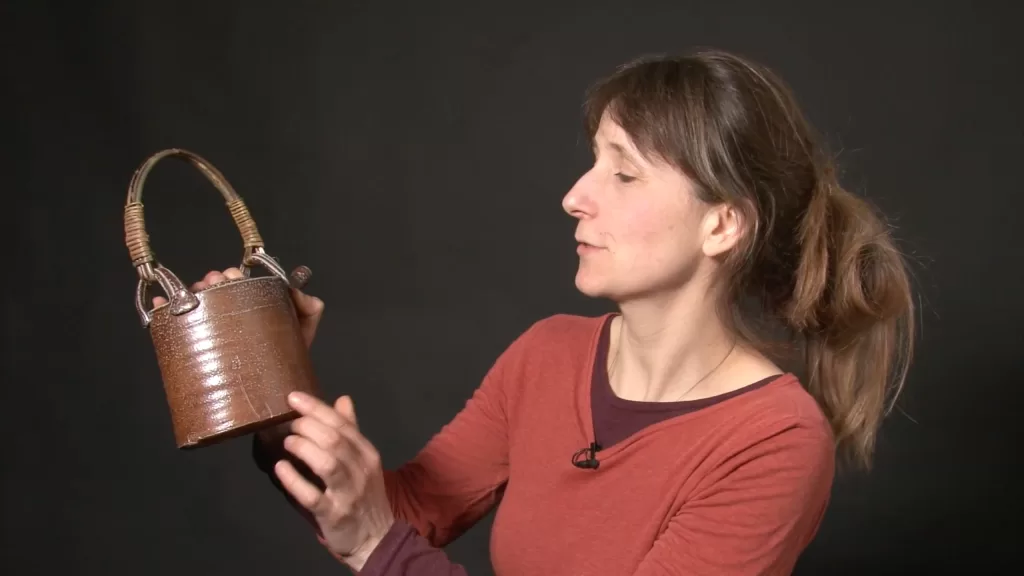 tp amh 5 Talking Pots | Anne Mette Hjortshøj | Salt Glaze Teapot & Decoration Talking Pots | Anne Mette Hjortshøj