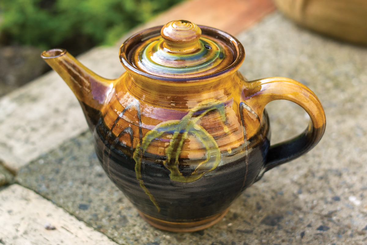 Clive Bowen slipware teapot