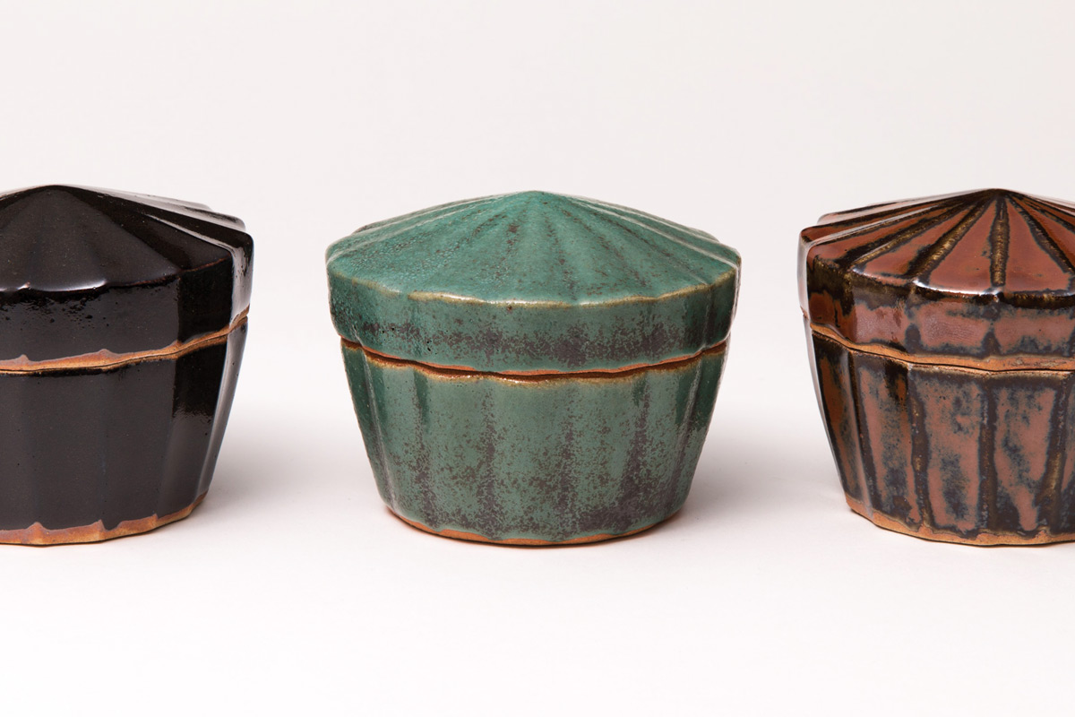 History-Of-Japanese-Ceramics-Shinsaku-Hamada-Lidded-Boxes