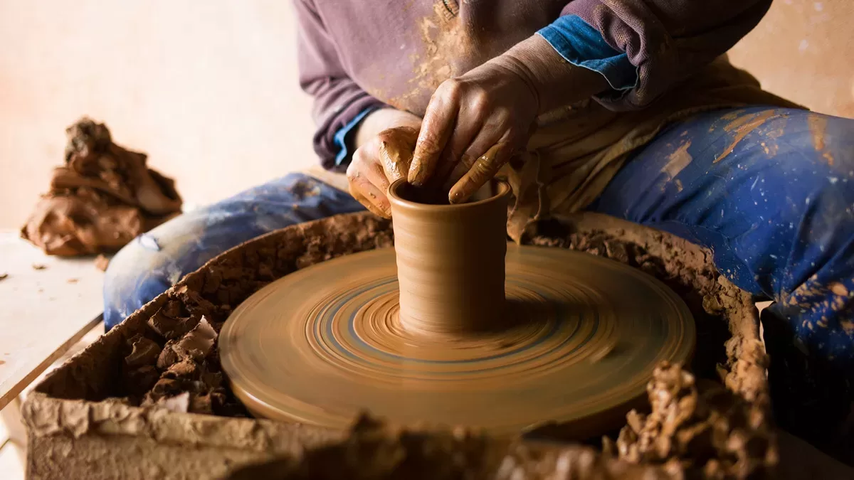 Jean Nicolas Gerard Throwing Tall Beakers featured image jpg webp Making | Jean-Nicolas Gérard Throwing Tall Beakers Jean-Nicolas Gérard