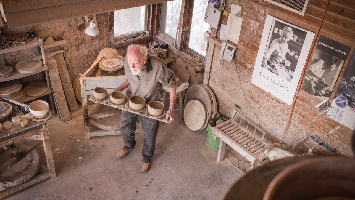 Warren MacKenzie American Ceramics Studio Carrying Pots Profile | Warren MacKenzie: A Self-Confessed Man of Mud